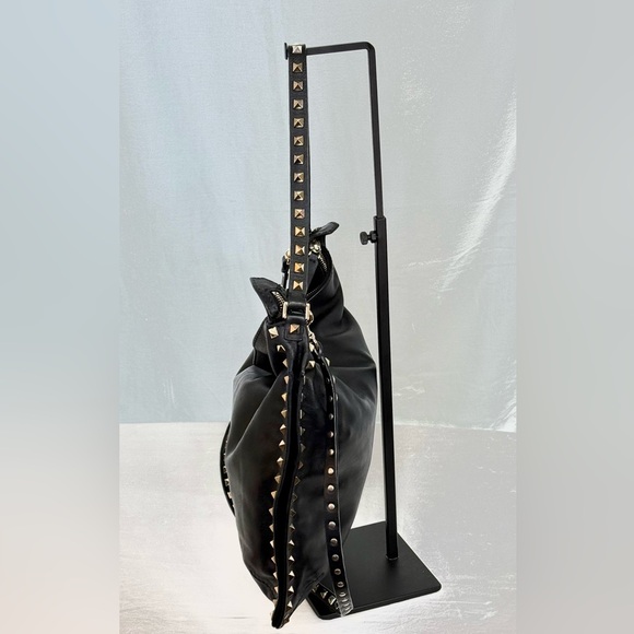 Valentino Garavani Rockstud
Messenger/Hobo - Authentic Very Good
Condition - Picture 4 of 6